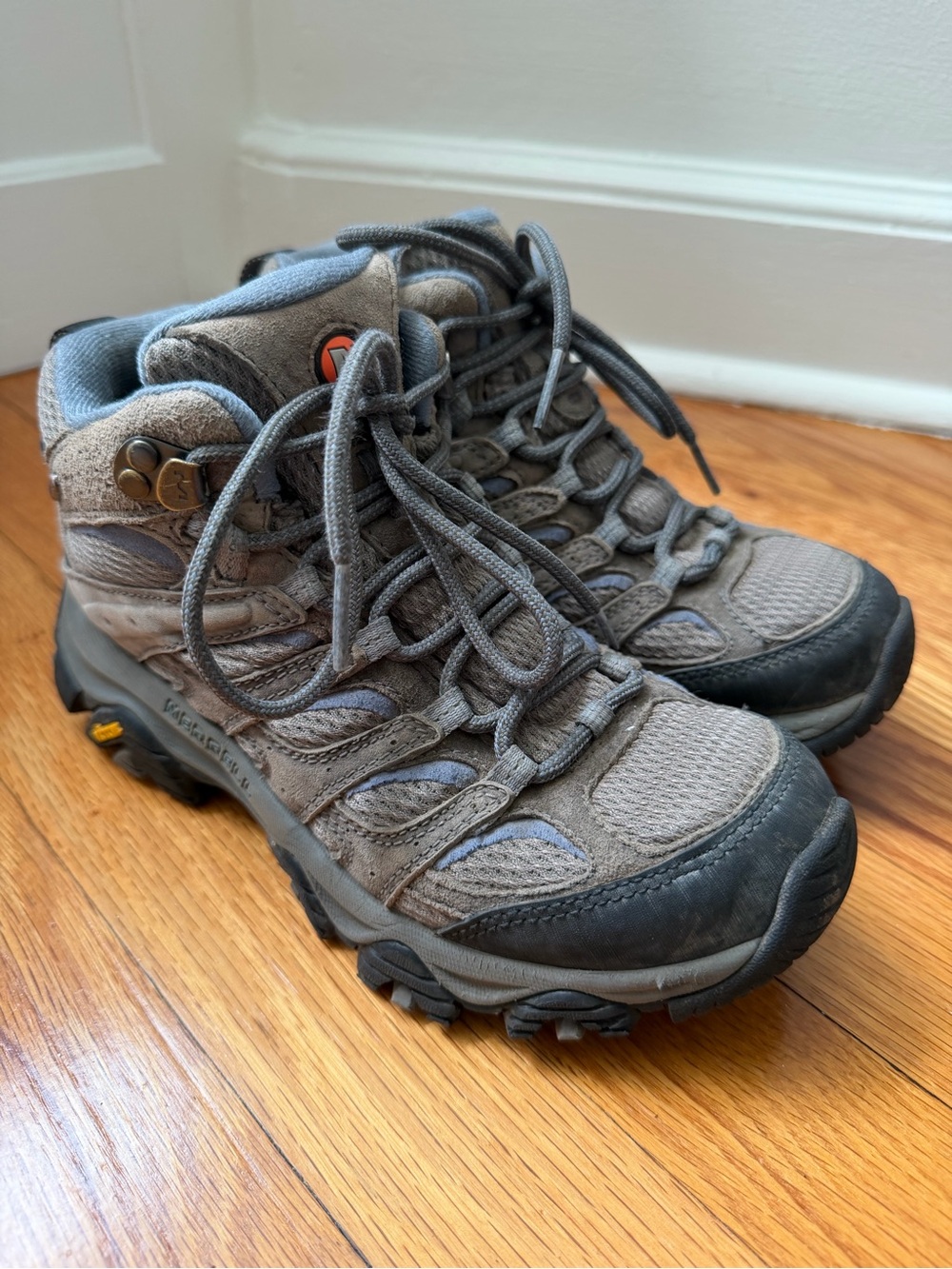 Merrell Women's Moab 3 Mid Waterproof Hiking Boots Granite Grey Women’s Size 5.5